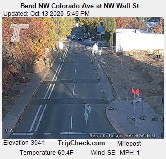 Bend NW Colorado Ave at NW Wall St