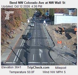 Bend NW Colorado Ave at NW Wall St