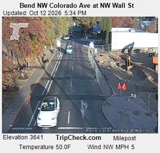 Bend NW Colorado Ave at NW Wall St