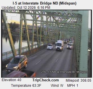 I-5 at Interstate Bridge NB, midspan