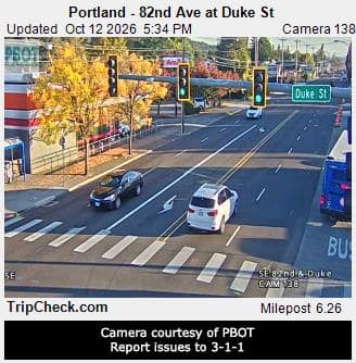 Portland - 82nd Ave at Duke St
