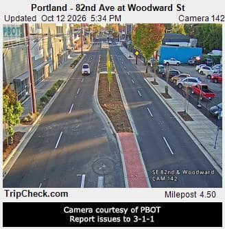 Portland - 82nd Ave at Woodward St