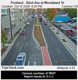 Portland - 82nd Ave at Woodward St