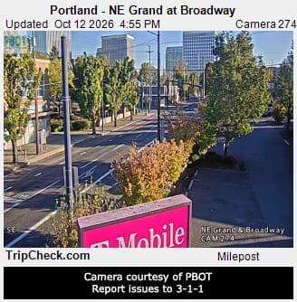 Portland - NE Grand at Broadway