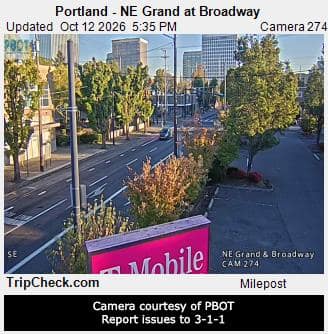 Portland - NE Grand at Broadway
