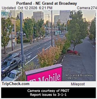 Portland - NE Grand at Broadway