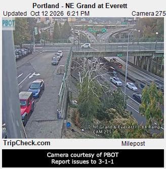 Portland - NE Grand at Everett