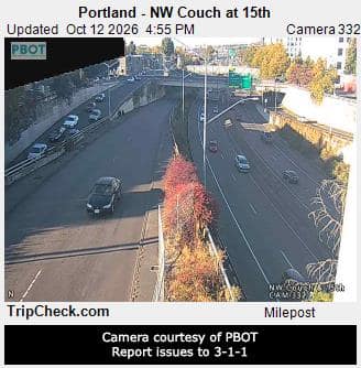 Portland - NW Couch at 15th