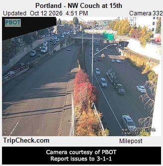 Portland - NW Couch at 15th