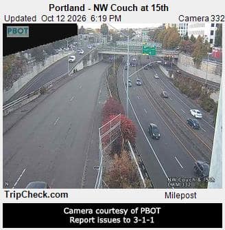 Portland - NW Couch at 15th