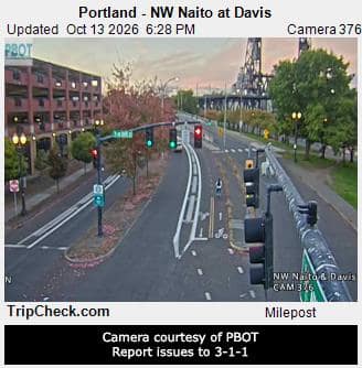 Portland - NW Naito at Davis