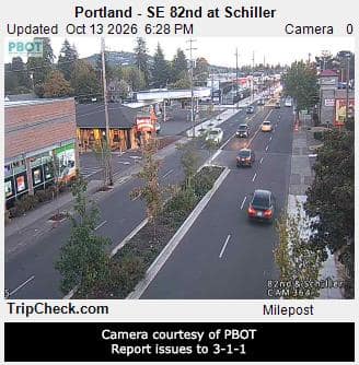 Portland - SE 82nd at Schiller