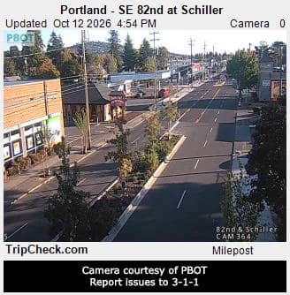 Portland - SE 82nd at Schiller