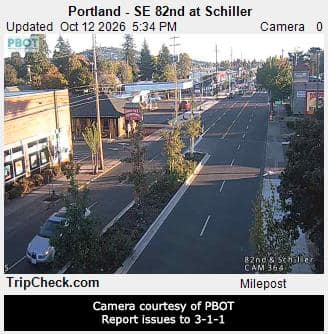 Portland - SE 82nd at Schiller