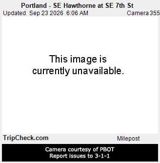 Portland - SE Hawthorne at SE 7th St